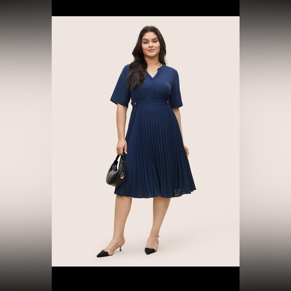 Solid Button Detail Notched Pleated Hem Dress